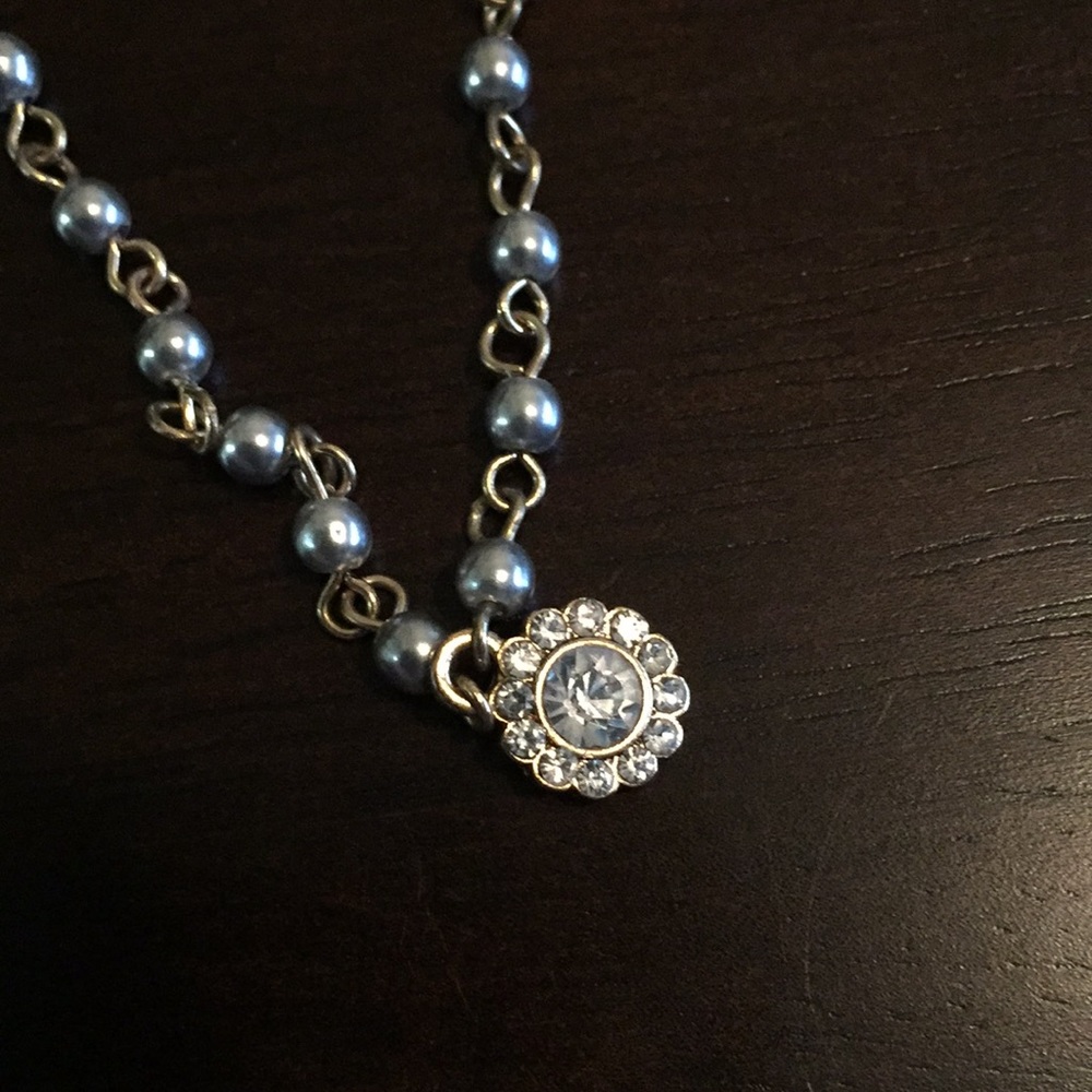 Lauren Conrad NWT Necklace Blue Gray Pearls Gold
